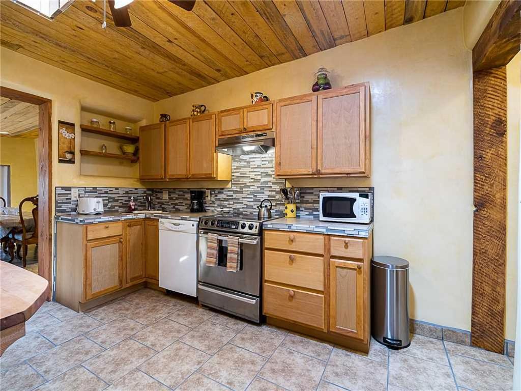 Casa Dulce, 3 Bedrooms, Walk To Town, Pet Friendly, Sleeps 6 Santa Fe