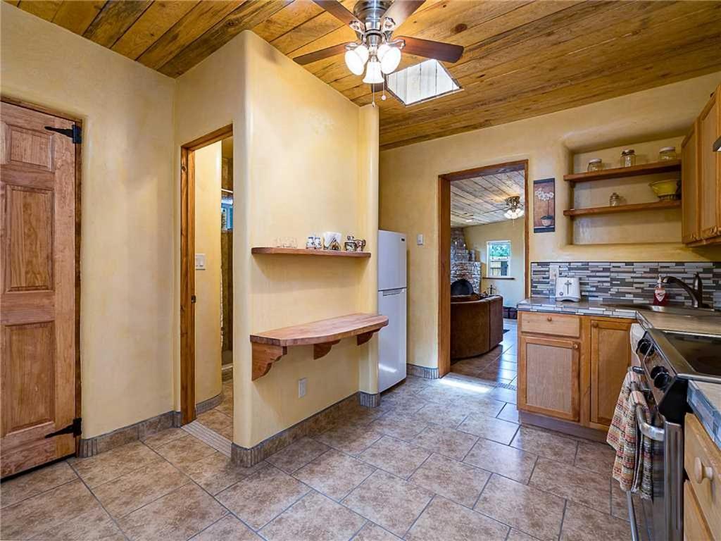 Casa Dulce, 3 Bedrooms, Walk To Town, Pet Friendly, Sleeps 6 Santa Fe