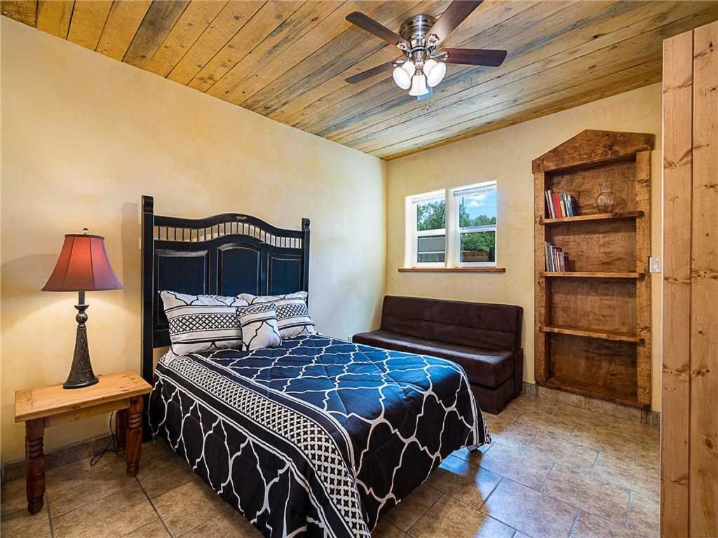 Casa Dulce, 3 Bedrooms, Walk To Town, Pet Friendly, Sleeps 6 Santa Fe